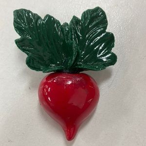 Radish magnet